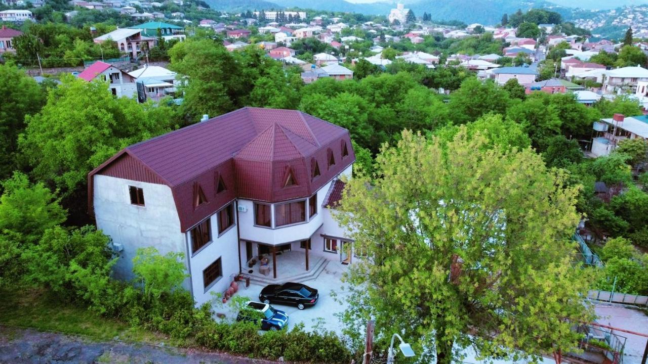 Inaisi Hotel クタイシ エクステリア 写真