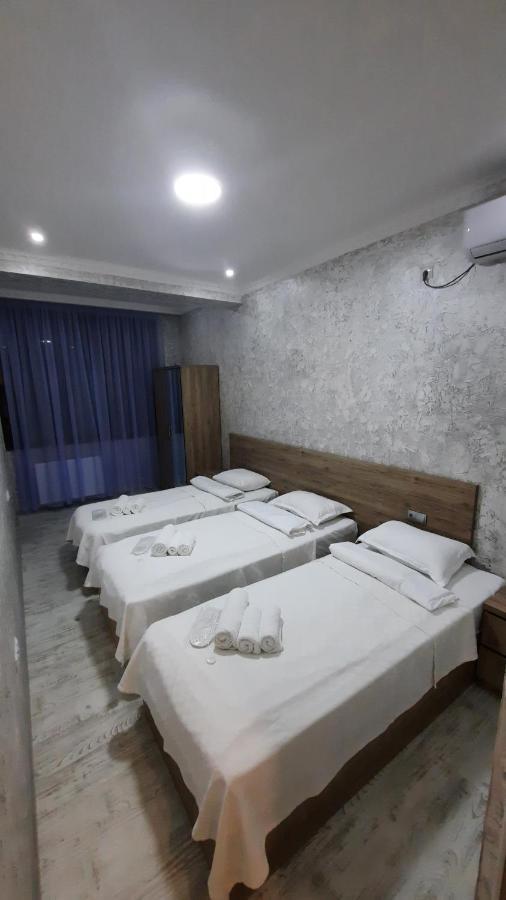 Inaisi Hotel クタイシ エクステリア 写真